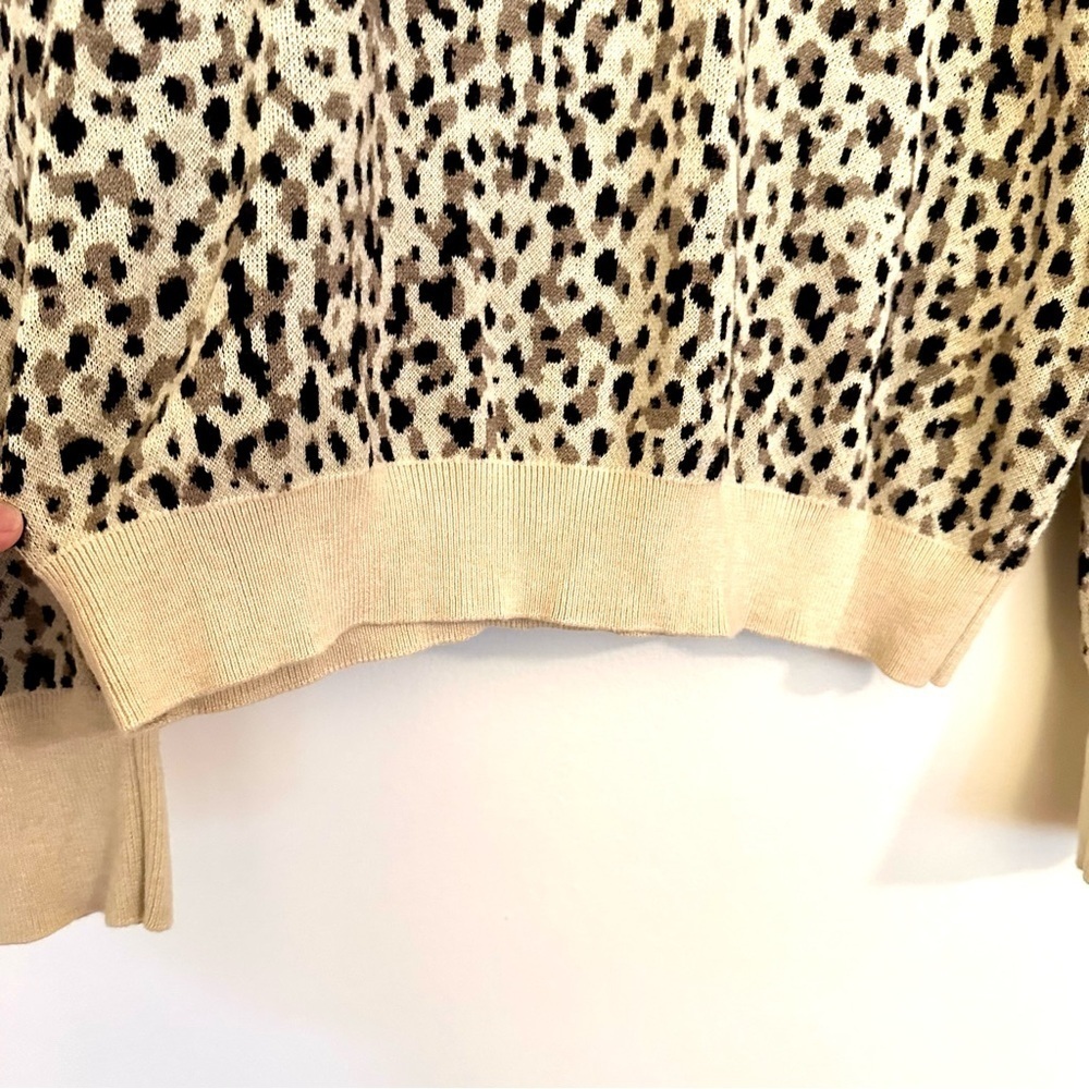 Who What Wear Shadow Leopard Print Sweater Size Medium - Picture 3 of 10